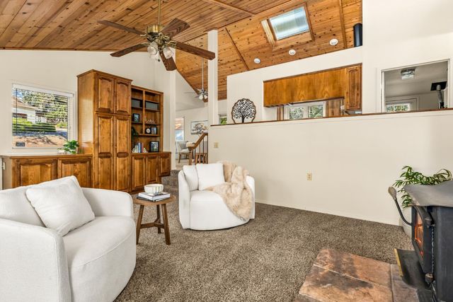14087 Sun Forest Dr, Penn Valley, CA 95946