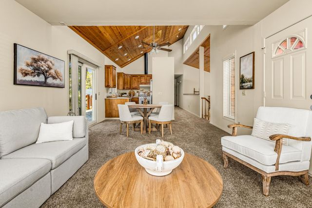 14087 Sun Forest Dr, Penn Valley, CA 95946