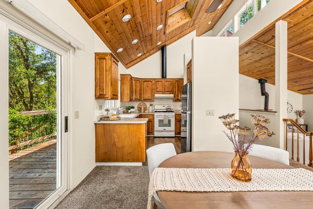 14087 Sun Forest Dr, Penn Valley, CA 95946