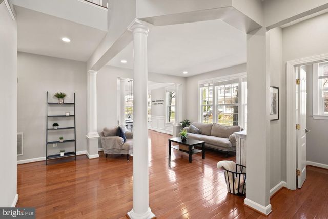 22879 COURTLAND PARK DR, Brambleton, VA 20148