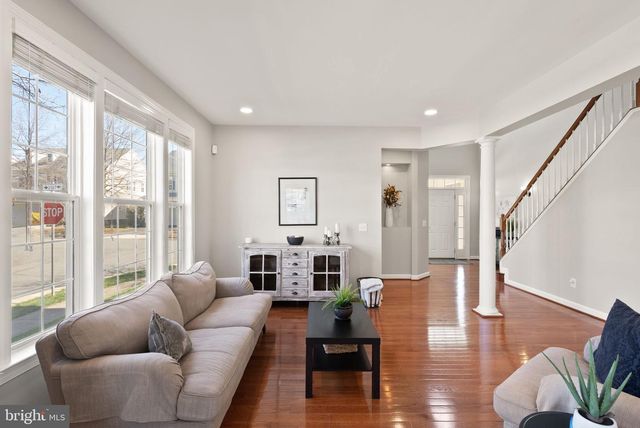 22879 COURTLAND PARK DR, Brambleton, VA 20148