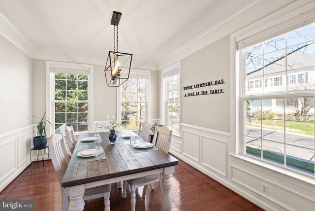 22879 COURTLAND PARK DR, Brambleton, VA 20148