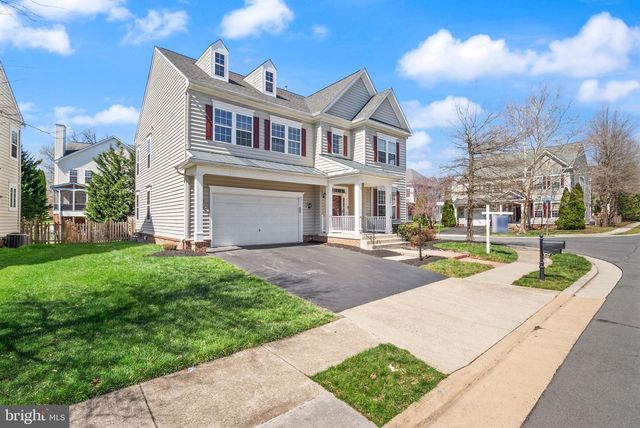 22879 COURTLAND PARK DR, Brambleton, VA 20148