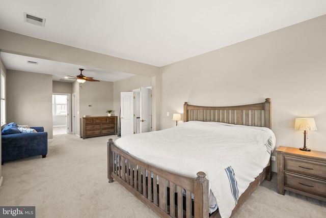 22879 COURTLAND PARK DR, Brambleton, VA 20148