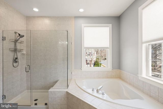 22879 COURTLAND PARK DR, Brambleton, VA 20148