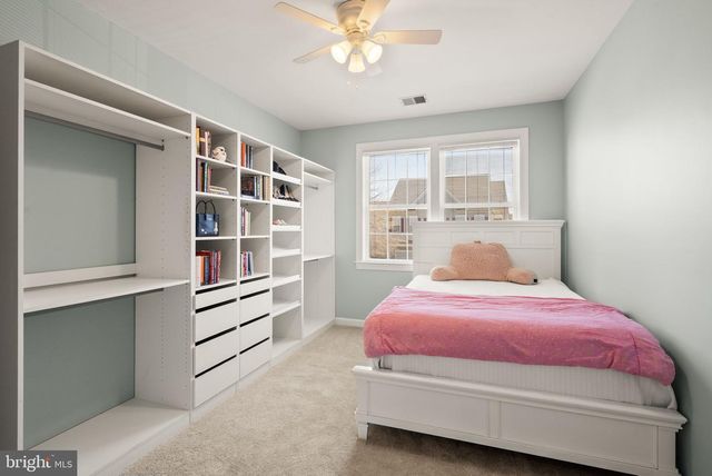 22879 COURTLAND PARK DR, Brambleton, VA 20148