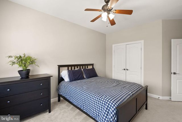 22879 COURTLAND PARK DR, Brambleton, VA 20148