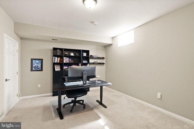 22879 COURTLAND PARK DR, Brambleton, VA 20148