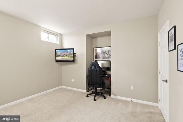 22879 COURTLAND PARK DR, Brambleton, VA 20148