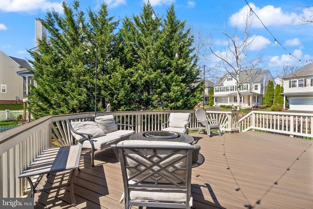 22879 COURTLAND PARK DR, Brambleton, VA 20148