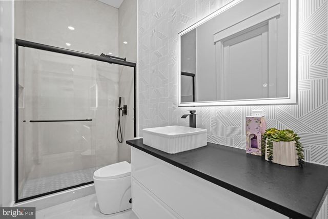 811 SLIGO CREEK PKWY, Takoma Park, MD 20912