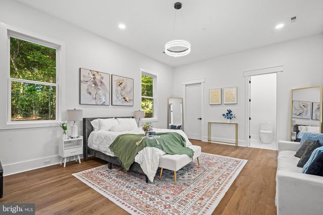 811 SLIGO CREEK PKWY, Takoma Park, MD 20912