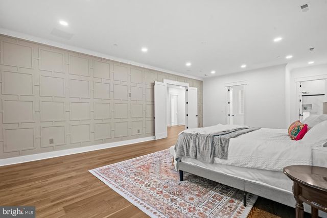 811 SLIGO CREEK PKWY, Takoma Park, MD 20912