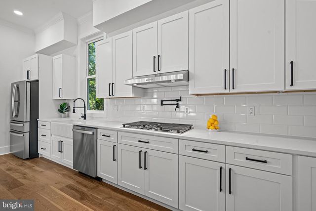 811 SLIGO CREEK PKWY, Takoma Park, MD 20912