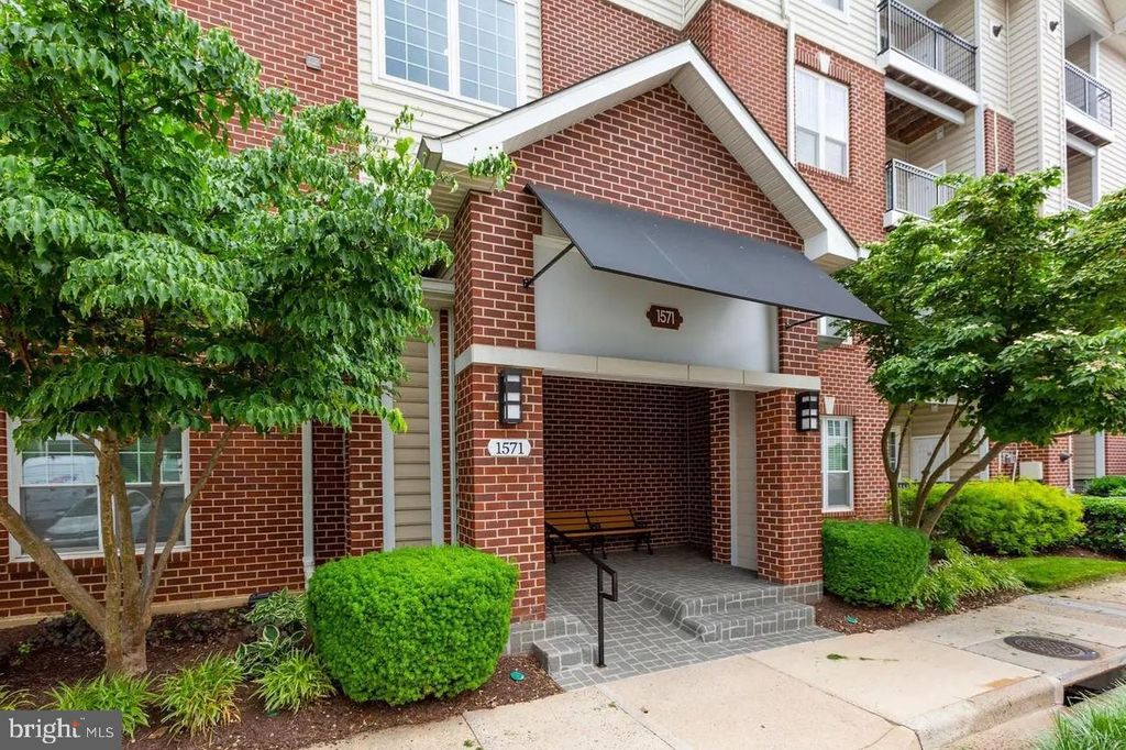 1571 SPRING GATE DR #6209, Mclean, VA 22102