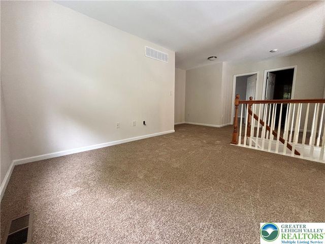 1537 Cambridge Drive, Macungie Boro, PA 18062