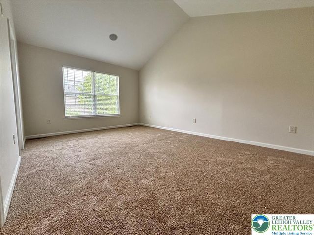 1537 Cambridge Drive, Macungie Boro, PA 18062