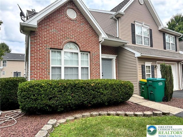 1537 Cambridge Drive, Macungie Boro, PA 18062