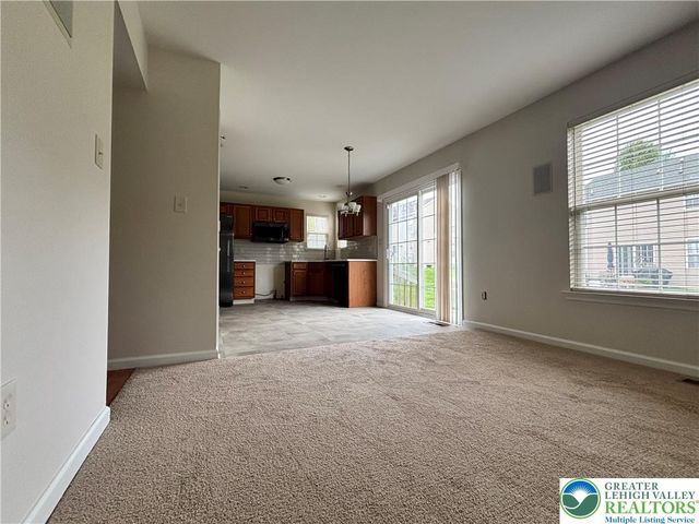 1537 Cambridge Drive, Macungie Boro, PA 18062
