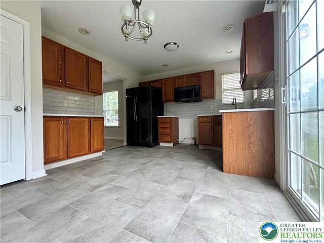 1537 Cambridge Drive, Macungie Boro, PA 18062