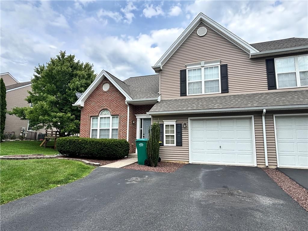 1537 Cambridge Drive, Macungie Boro, PA 18062