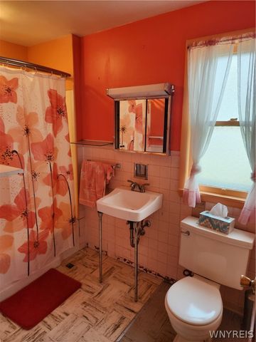 256 Auburn Avenue, Buffalo, NY 14213