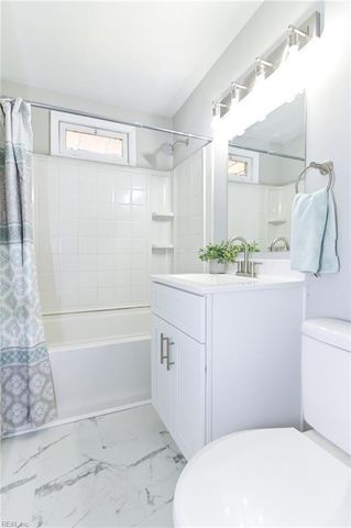 116 Rollingswood RD, Chesapeake, VA 23325