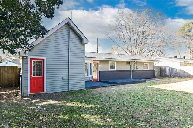 116 Rollingswood RD, Chesapeake, VA 23325