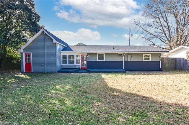 116 Rollingswood RD, Chesapeake, VA 23325