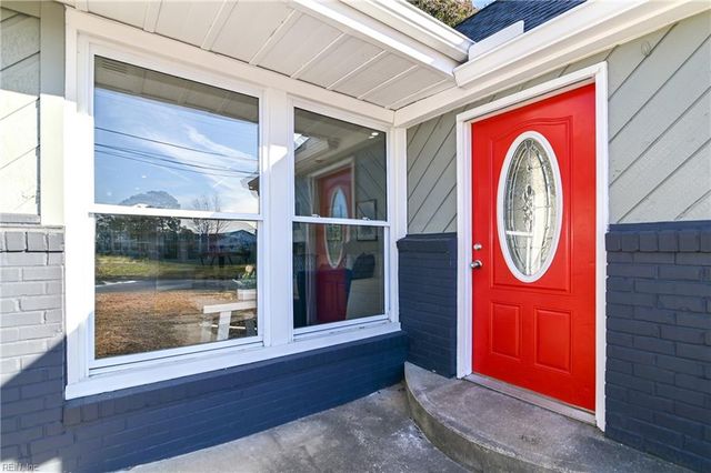 116 Rollingswood RD, Chesapeake, VA 23325