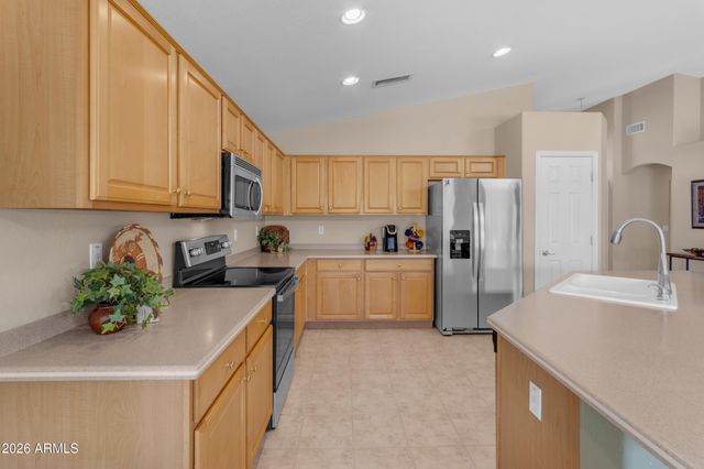 17422 W ROCK LEDGE Road, Goodyear, AZ 85338