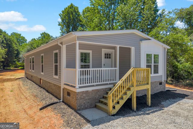 226 Mineral Springs Conn, Demorest, GA 30535