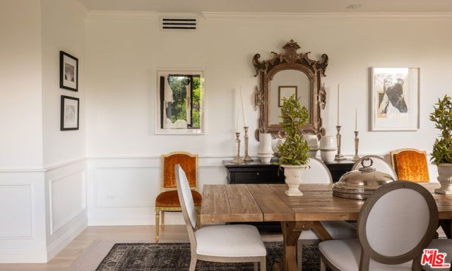 300 N Swall Drive 105, Beverly Hills, CA 90211