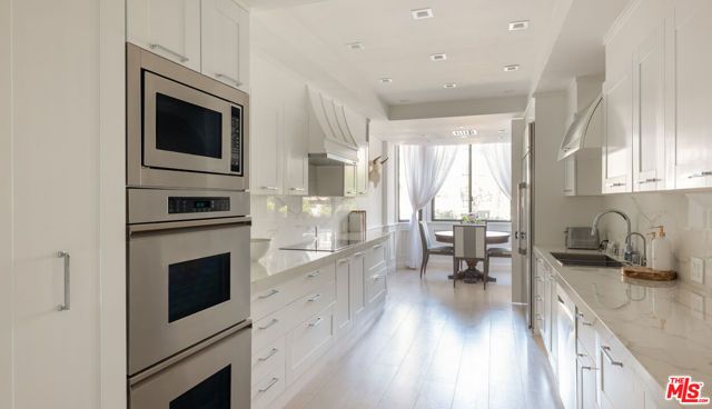 300 N Swall Drive 105, Beverly Hills, CA 90211