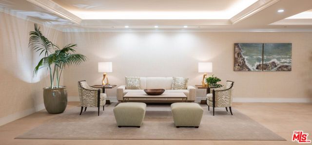 300 N Swall Drive 105, Beverly Hills, CA 90211