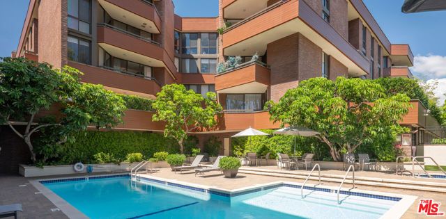 300 N Swall Drive 105, Beverly Hills, CA 90211