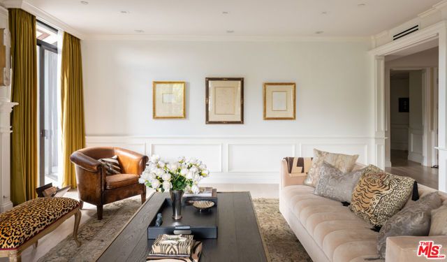 300 N Swall Drive 105, Beverly Hills, CA 90211