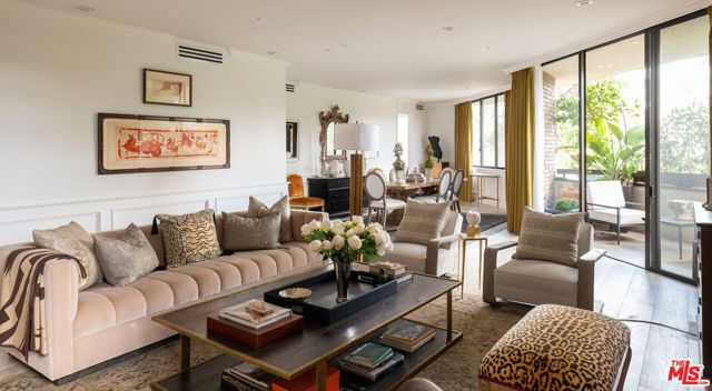 300 N Swall Drive 105, Beverly Hills, CA 90211