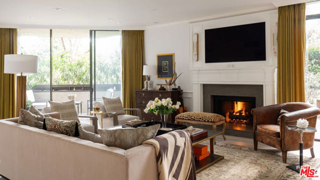 300 N Swall Drive 105, Beverly Hills, CA 90211