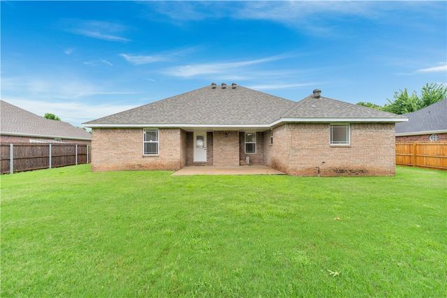 832 Palisades Avenue, Springdale, AR 72764