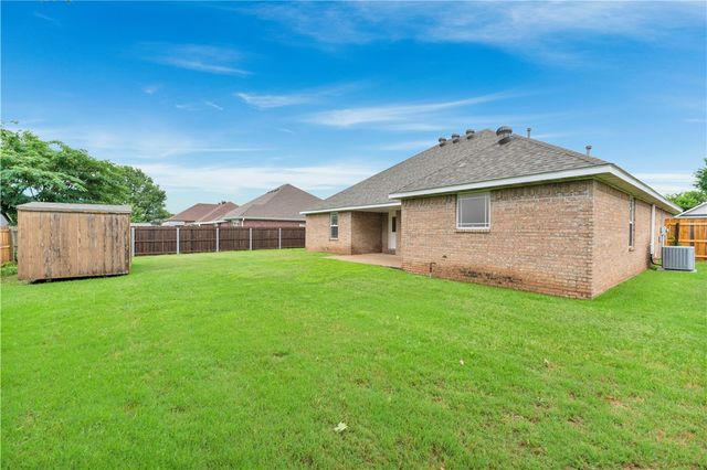 832 Palisades Avenue, Springdale, AR 72764