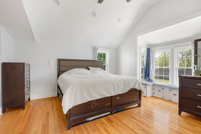 665 S Main St, Sharon, MA 02067