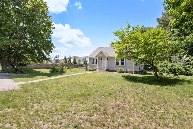 665 S Main St, Sharon, MA 02067