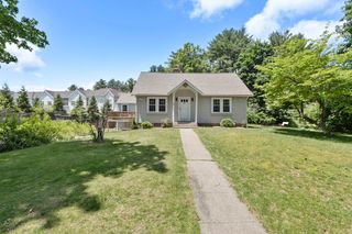 665 S Main St, Sharon, MA 02067