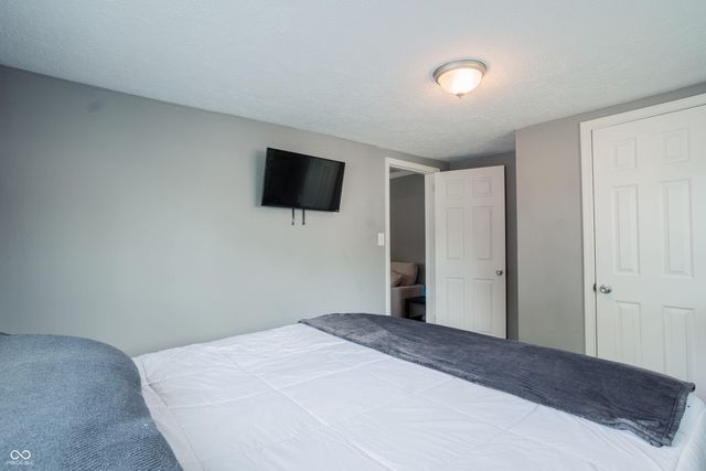 225 North Street, Chesterfield, IN 46017
