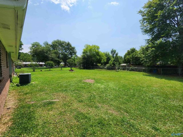 1104 Compton Avenue, Albertville, AL 35950
