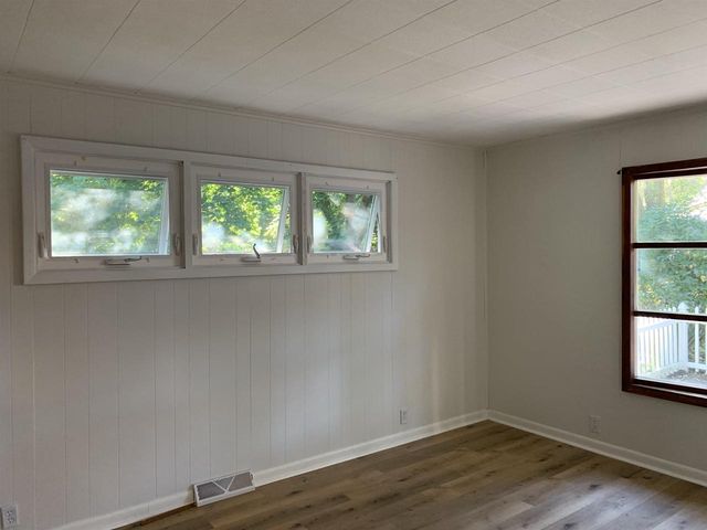 1112 Eaton Avenue, Beloit, WI 53511