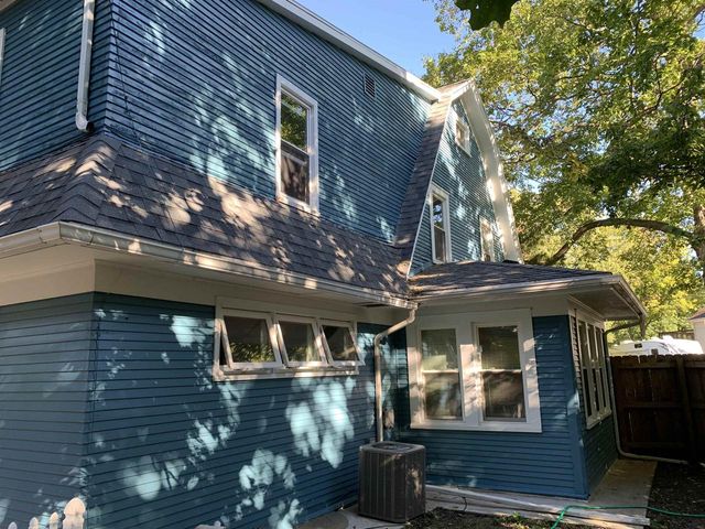 1112 Eaton Avenue, Beloit, WI 53511