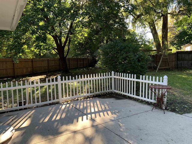 1112 Eaton Avenue, Beloit, WI 53511