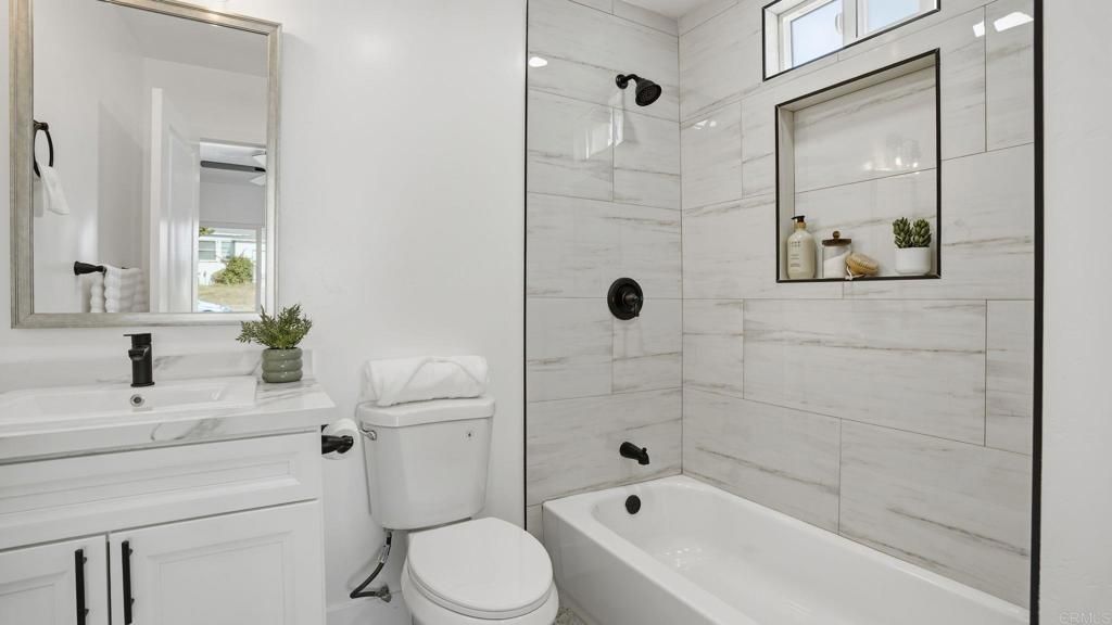 Image 14 of property listing at 336 Los Angeles Place, San Diego, CA 92114